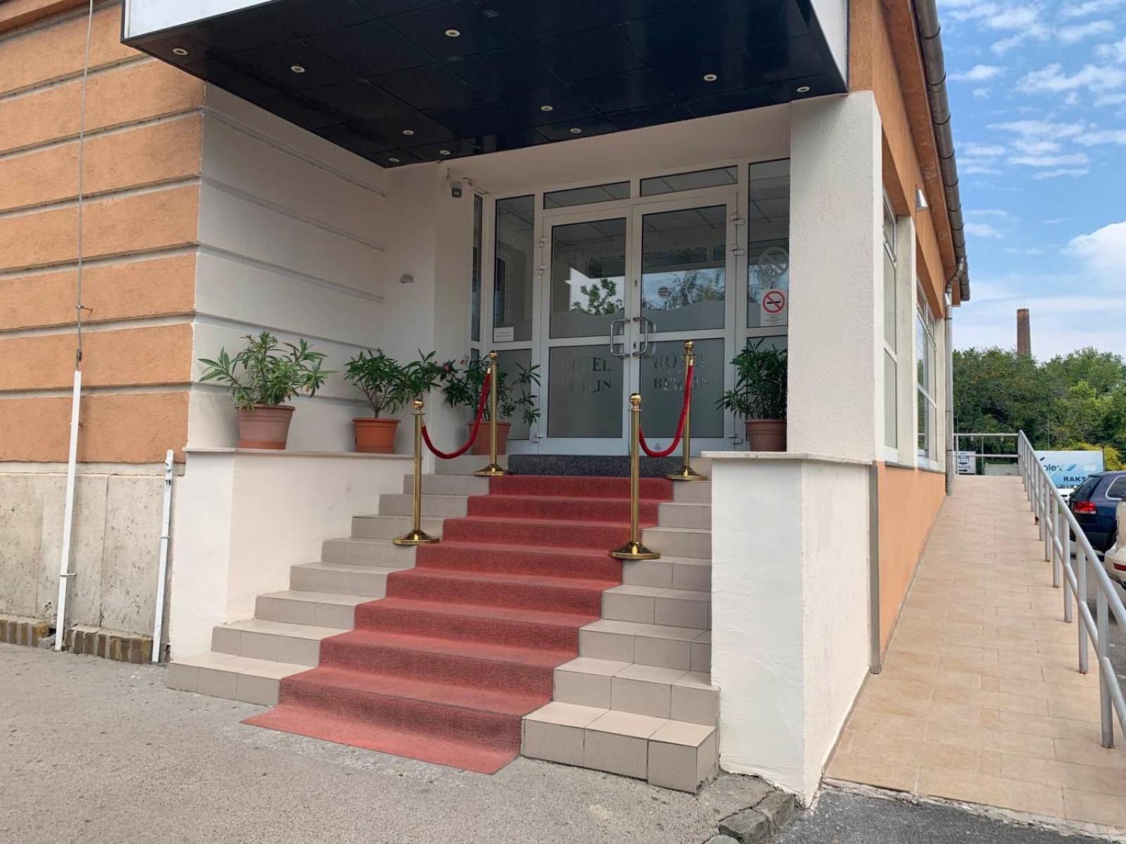 Only 15 Minutes To City Center, Free Secure Parking Budapest Esterno foto
